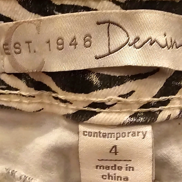 Zebra Print Skinny Cropped Pants - Picture 2 of 5